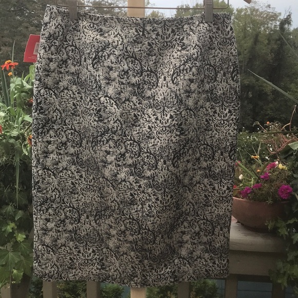 NWT Issac Mizrahi - Black/metallic gold print, 4 - Picture 2 of 4